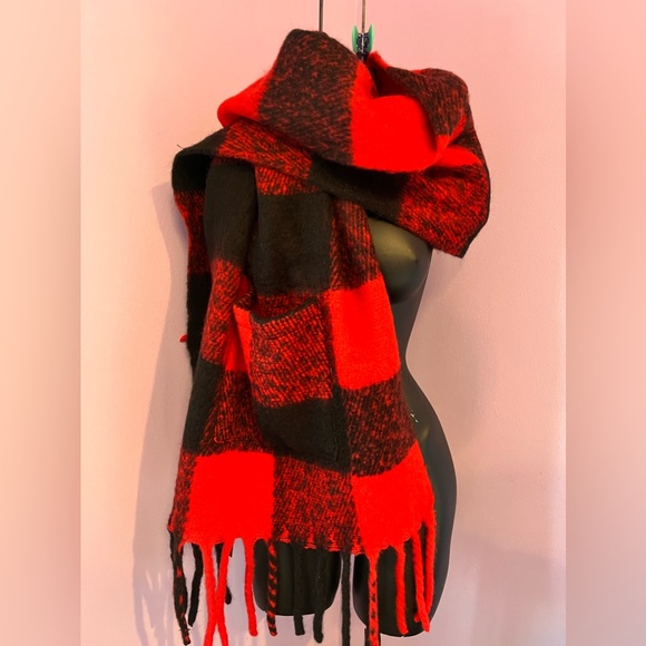 NWT Bulky Steve Madden Scarf - Picture 2 of 9